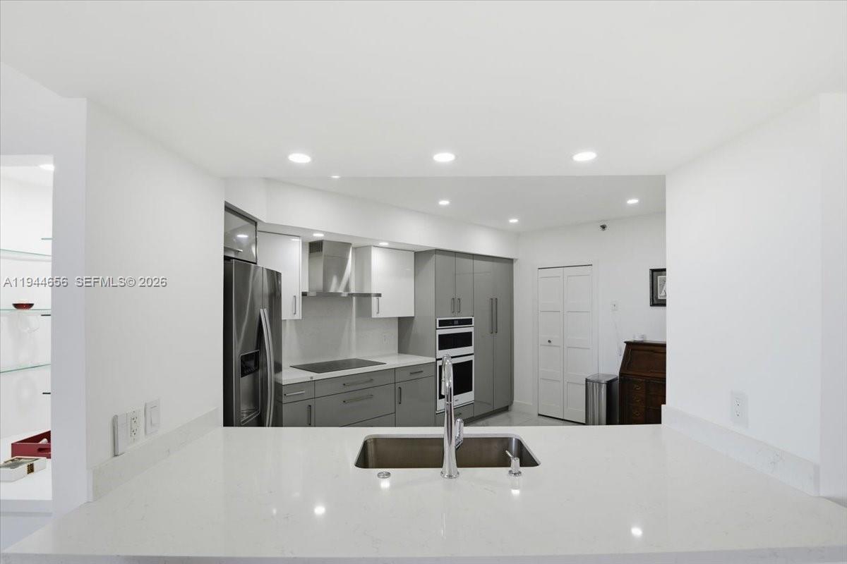 8925 Collins Ave #9F Surfside, FL 33154