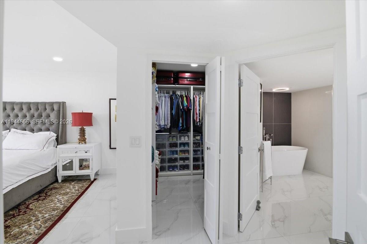 8925 Collins Ave #9F Surfside, FL 33154