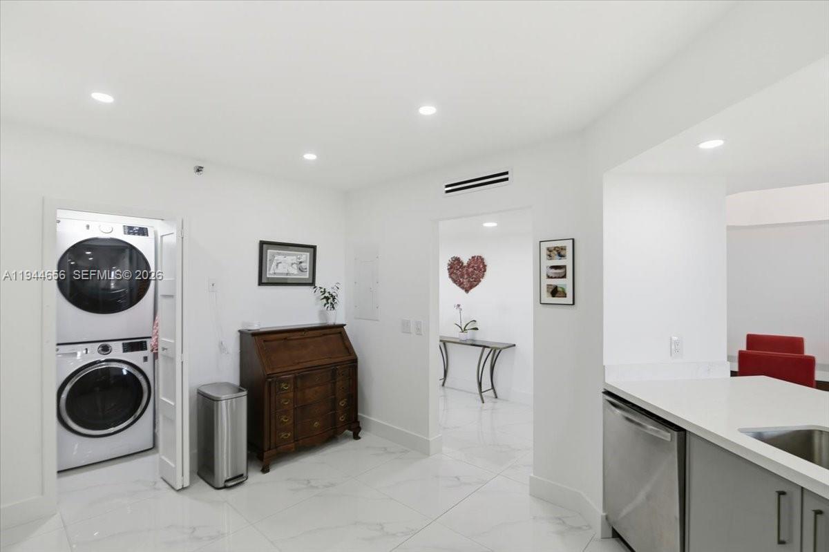 8925 Collins Ave #9F Surfside, FL 33154