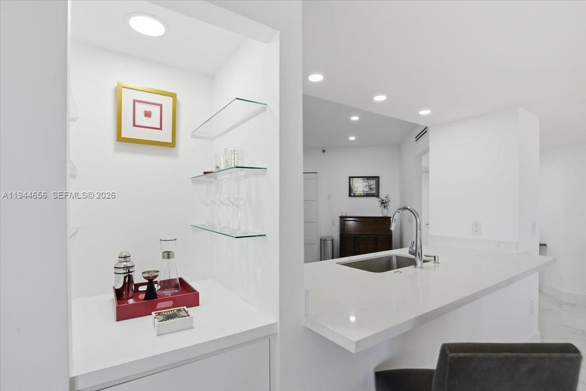 8925 Collins Ave #9F Surfside, FL 33154