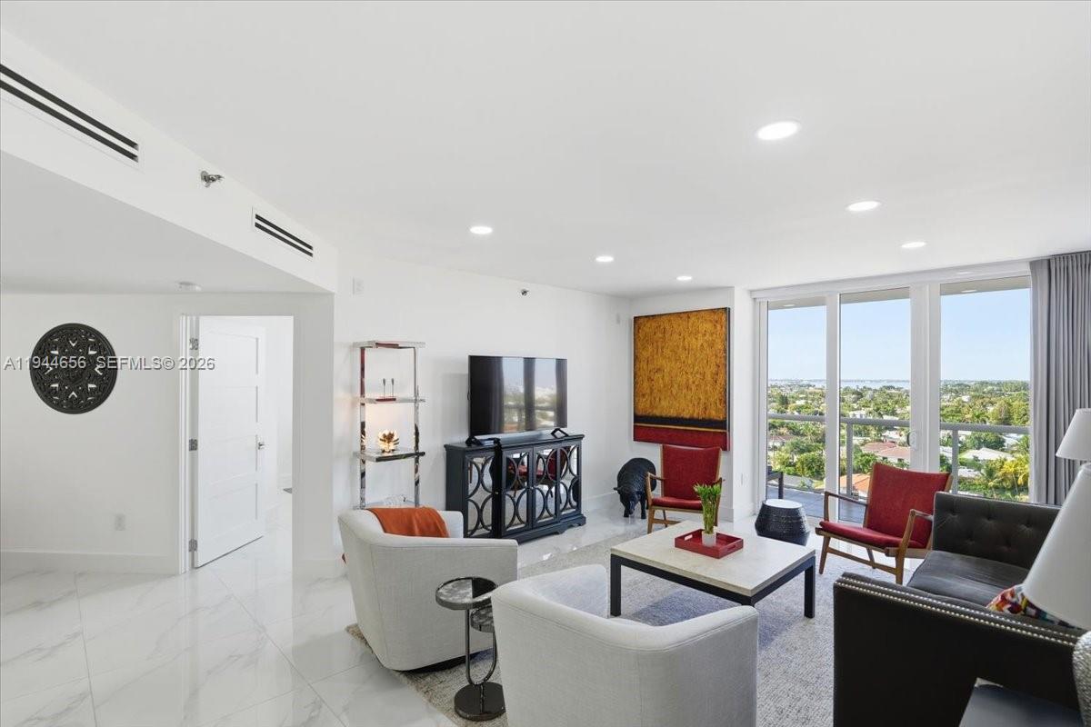 8925 Collins Ave #9F Surfside, FL 33154