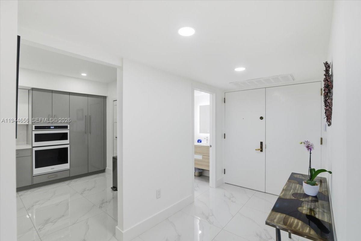 8925 Collins Ave #9F Surfside, FL 33154