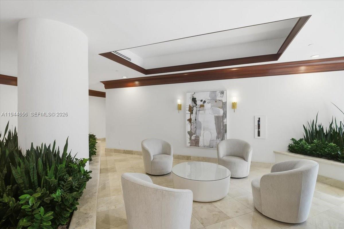 8925 Collins Ave #9F Surfside, FL 33154