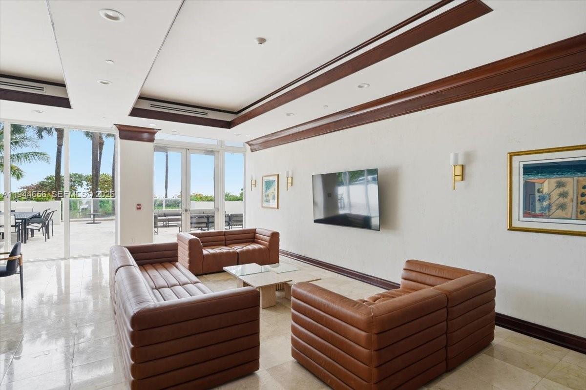 8925 Collins Ave #9F Surfside, FL 33154