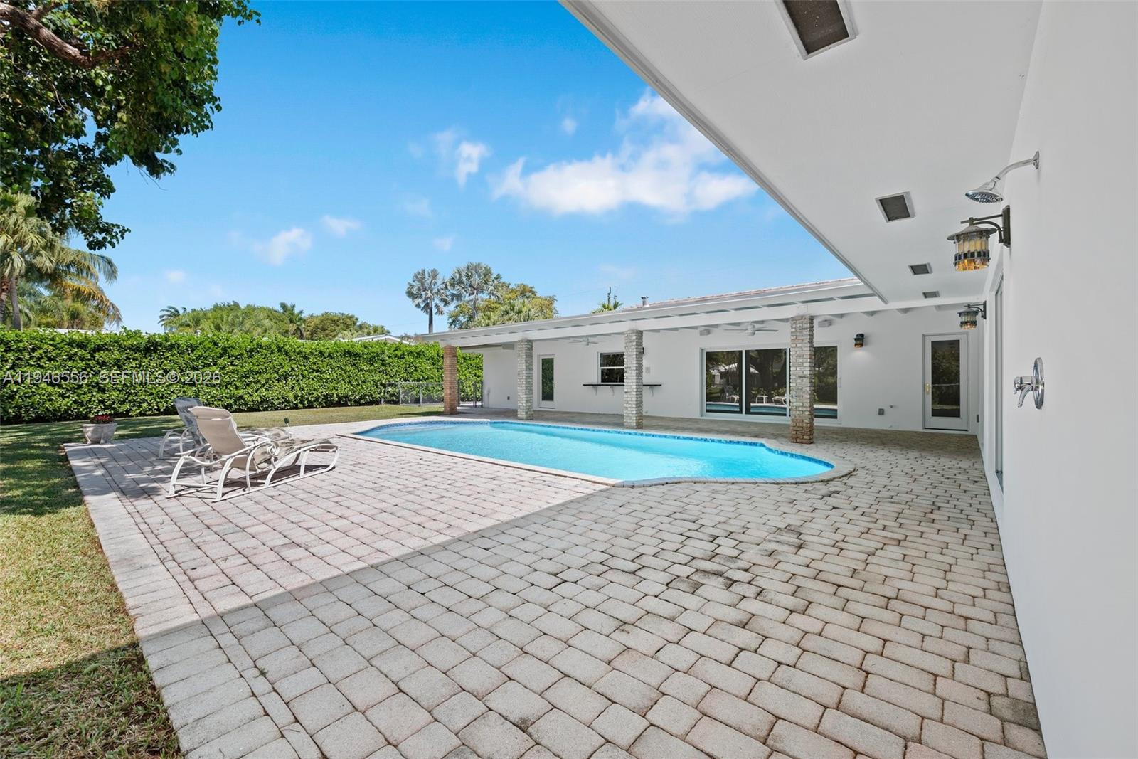 13060 SW 70th Ave Pinecrest, FL 33156