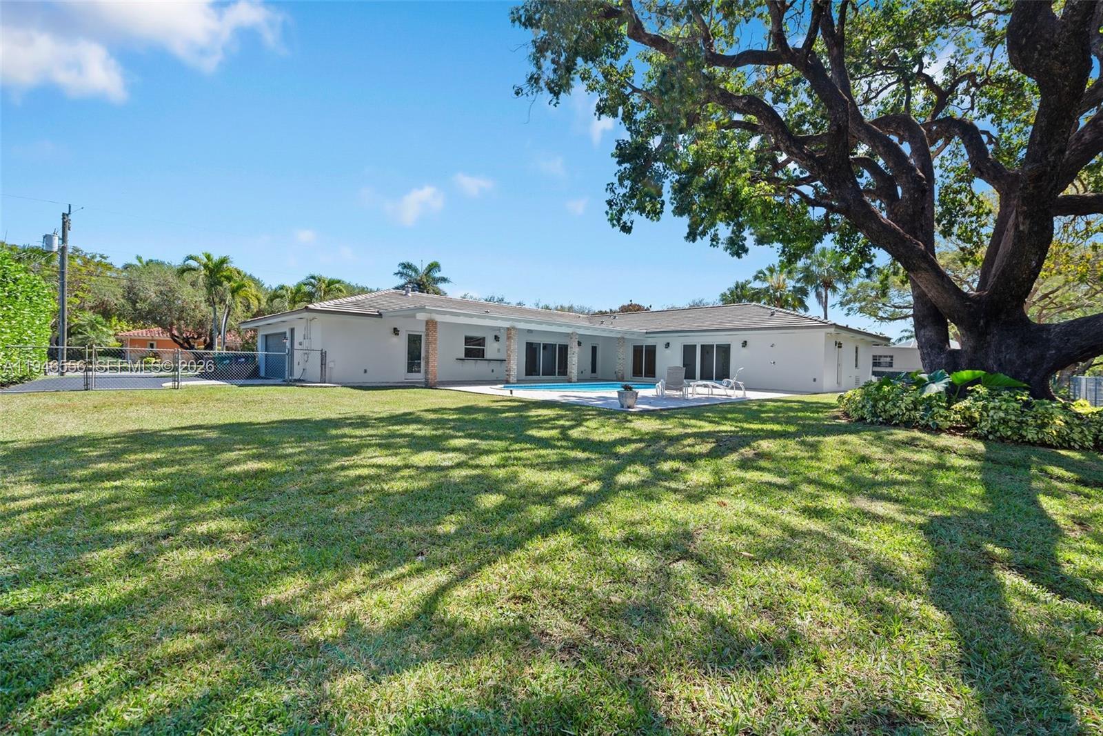 13060 SW 70th Ave Pinecrest, FL 33156