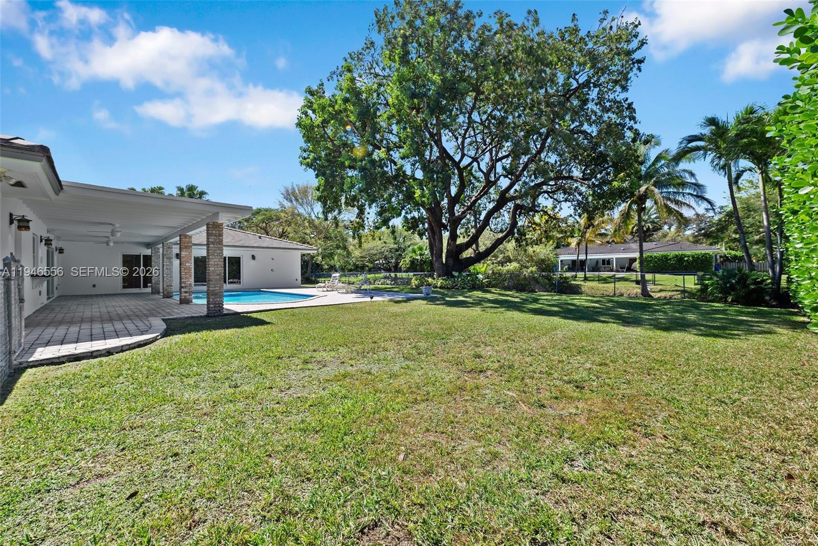 13060 SW 70th Ave Pinecrest, FL 33156