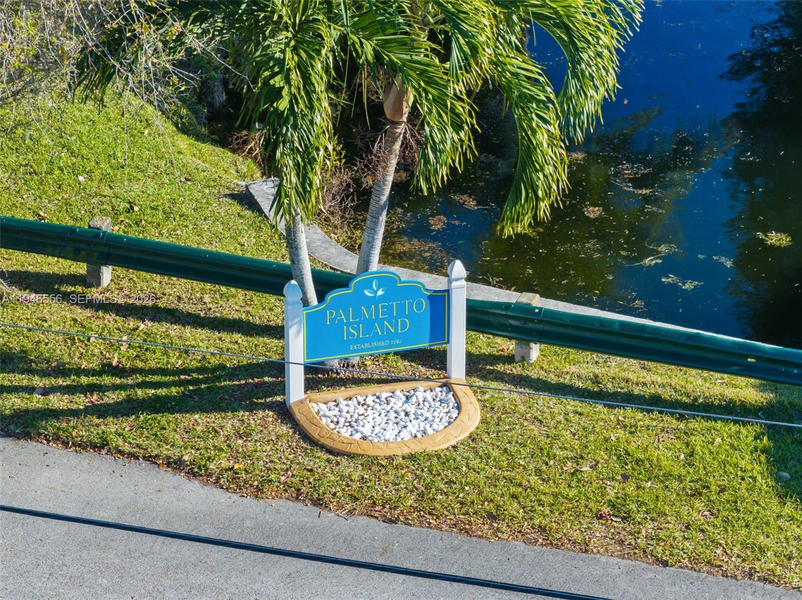 13060 SW 70th Ave Pinecrest, FL 33156