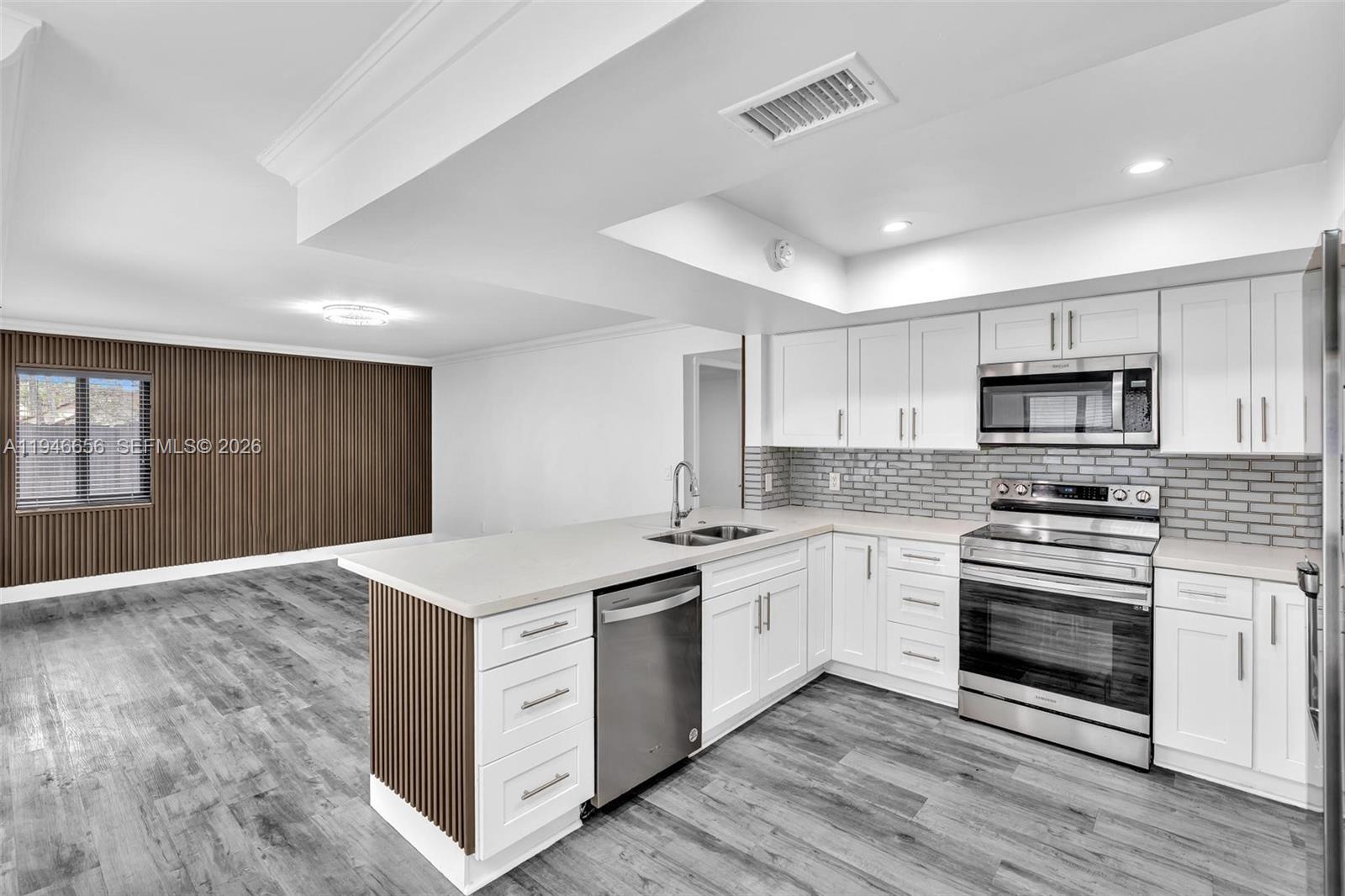 17532 NW 61st Ct N Hialeah, FL 33015