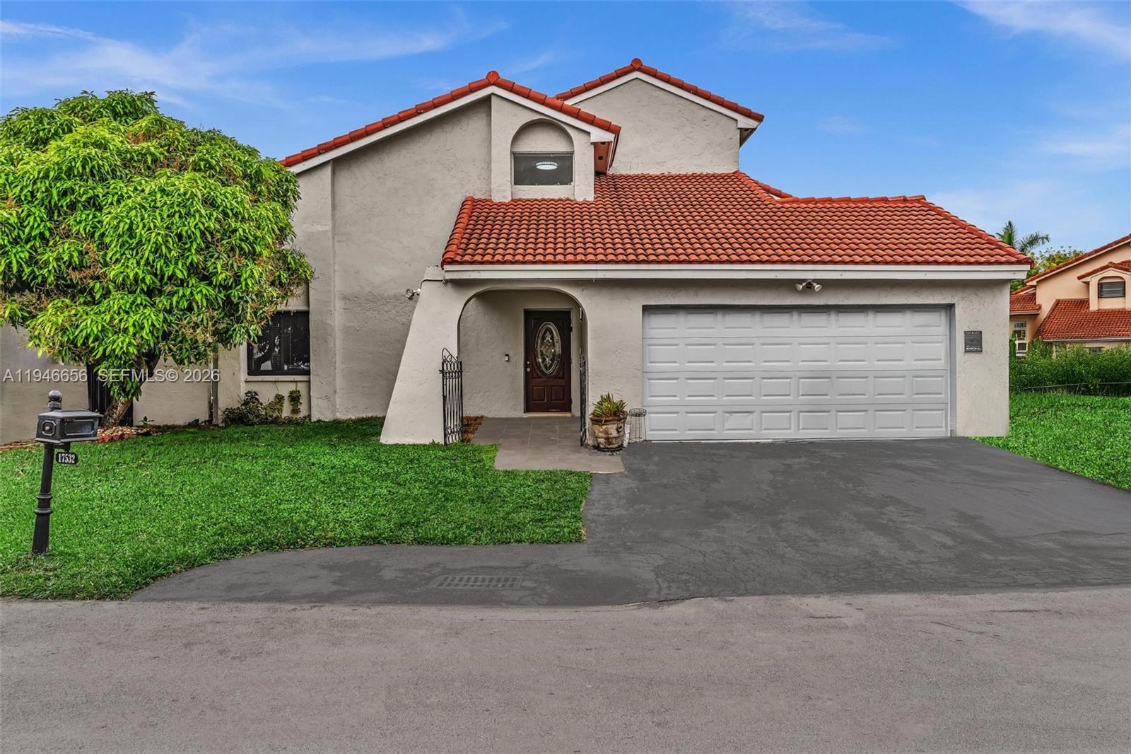 17532 NW 61st Ct N Hialeah, FL 33015