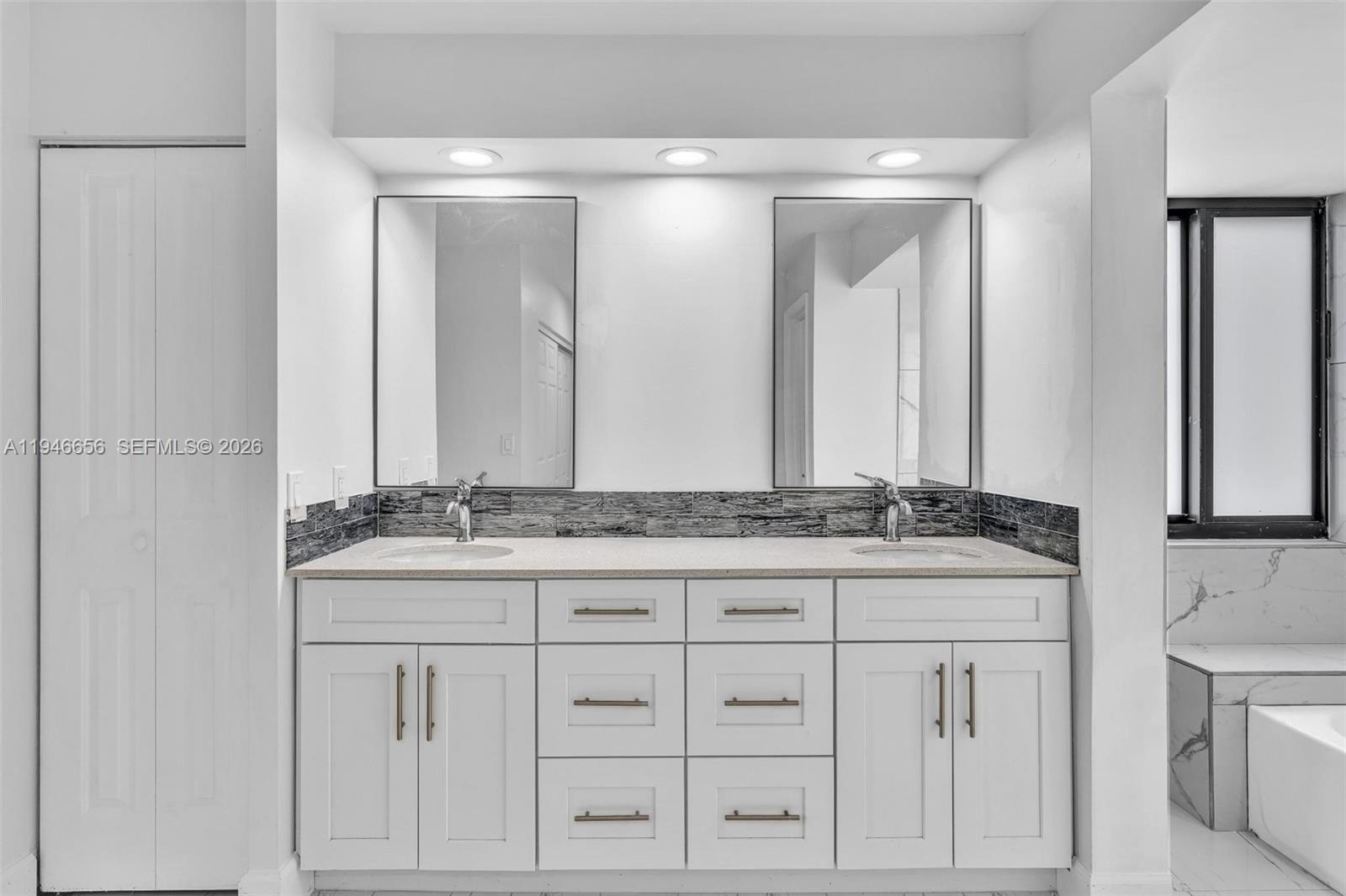 17532 NW 61st Ct N Hialeah, FL 33015