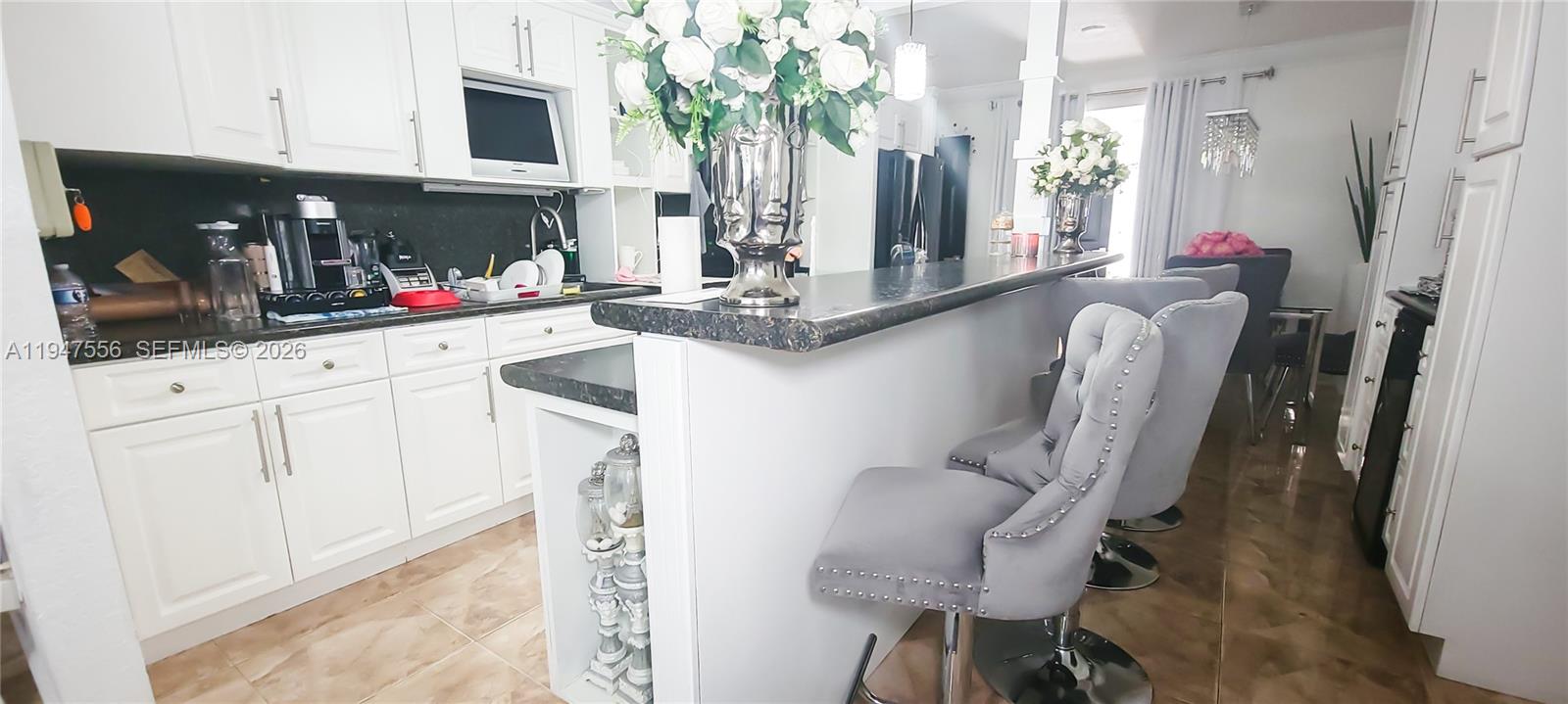 10330 NW 36th Ct Miami, FL 33147