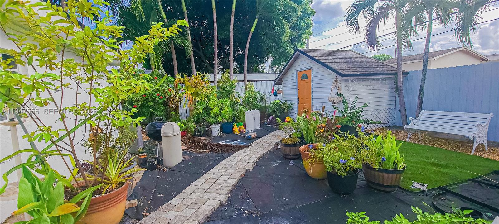 10330 NW 36th Ct Miami, FL 33147