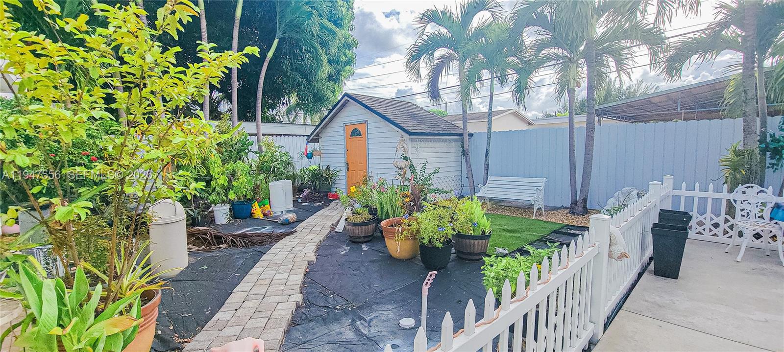 10330 NW 36th Ct Miami, FL 33147