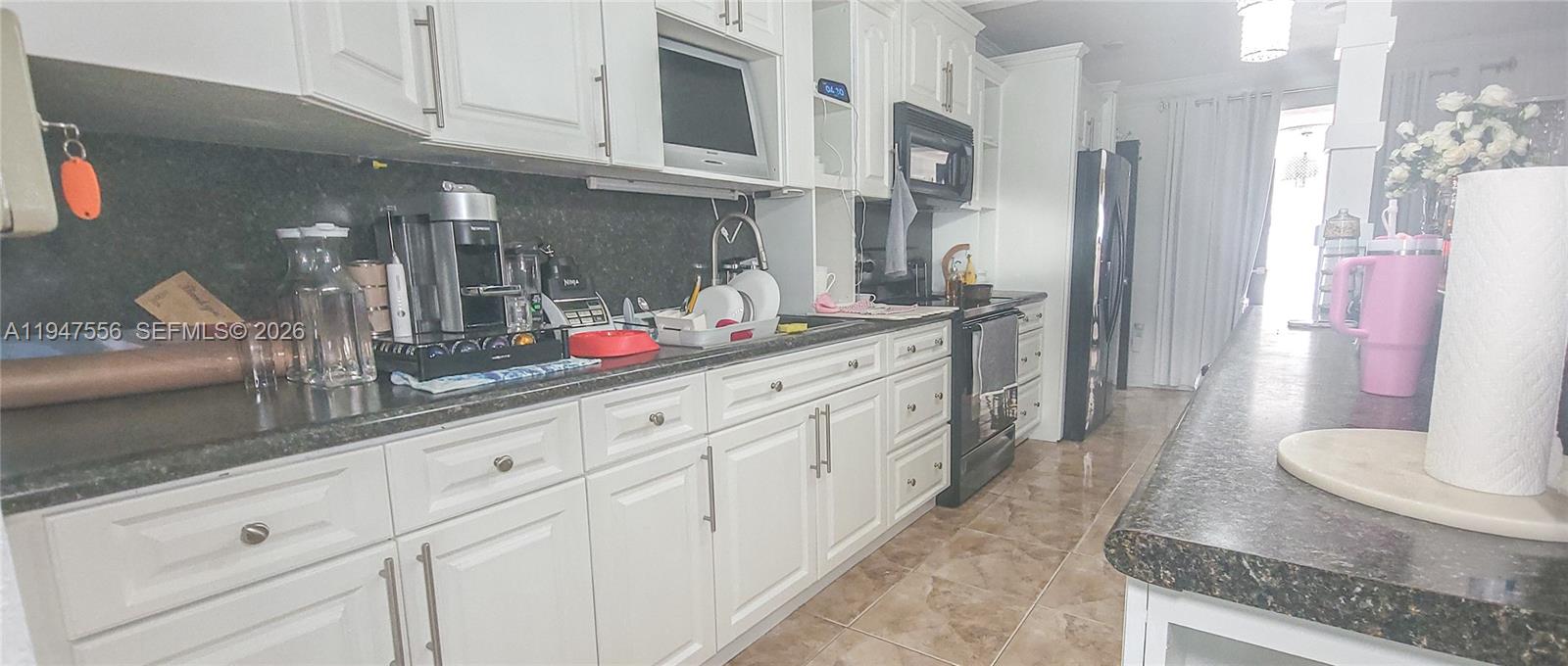 10330 NW 36th Ct Miami, FL 33147