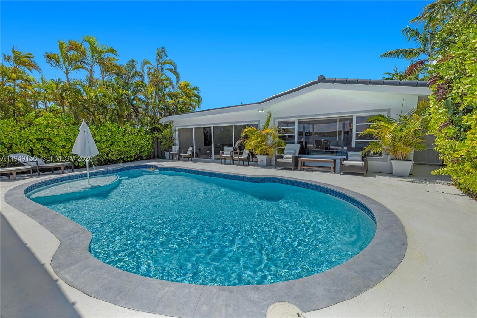 1405 Stillwater Dr Miami Beach, FL 33141