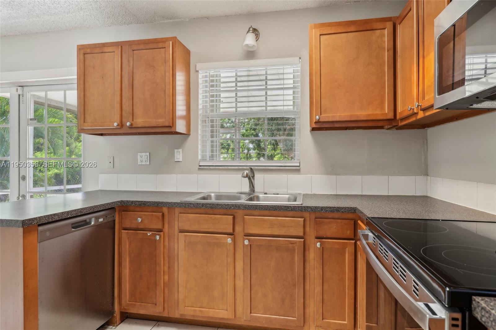 1531 N 17th Ave N Lake Worth, FL 33460