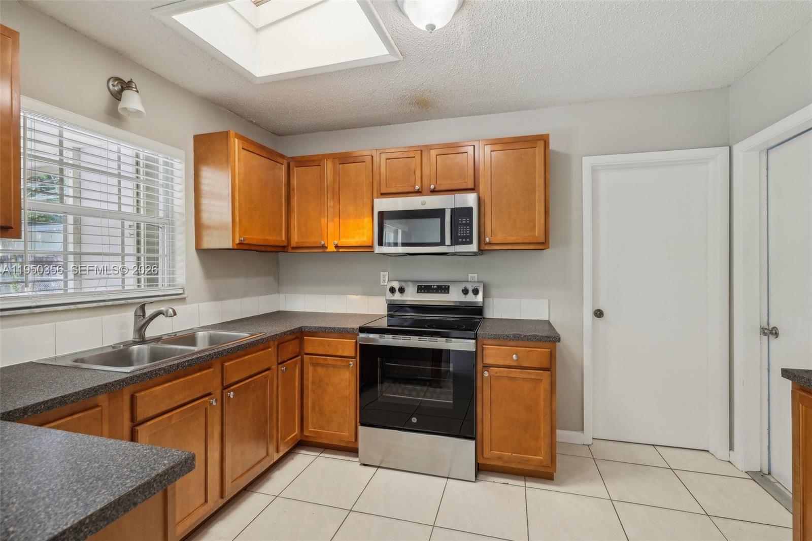 1531 N 17th Ave N Lake Worth, FL 33460