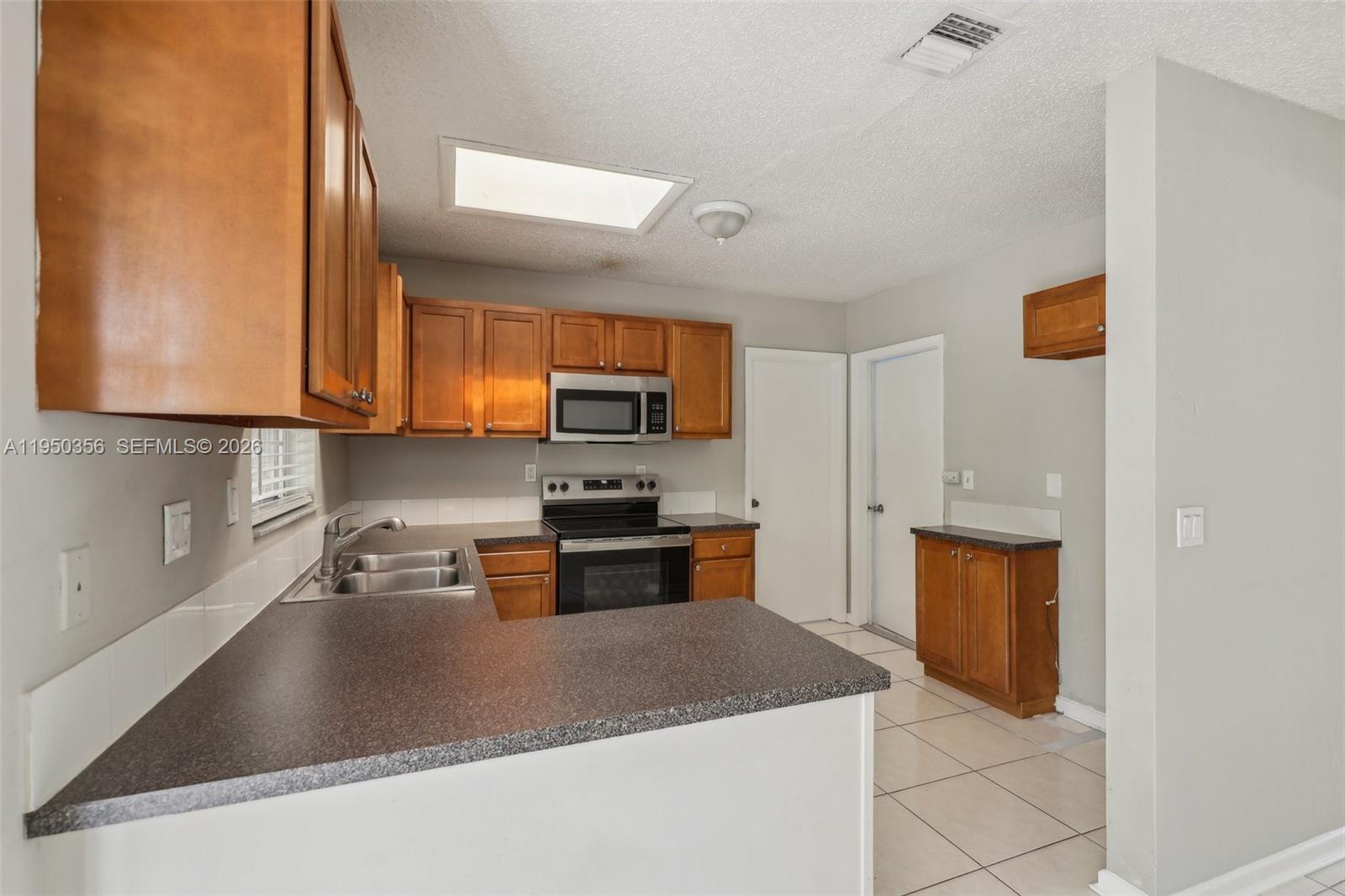 1531 N 17th Ave N Lake Worth, FL 33460