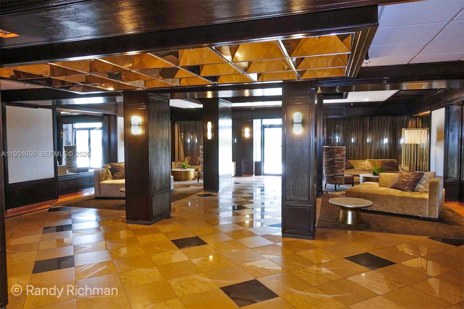 image Charter Club24