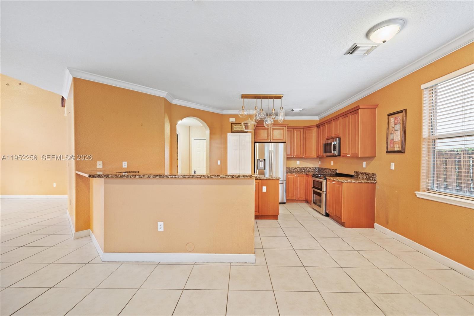 5902 SW 166th Ct Miami, FL 33193