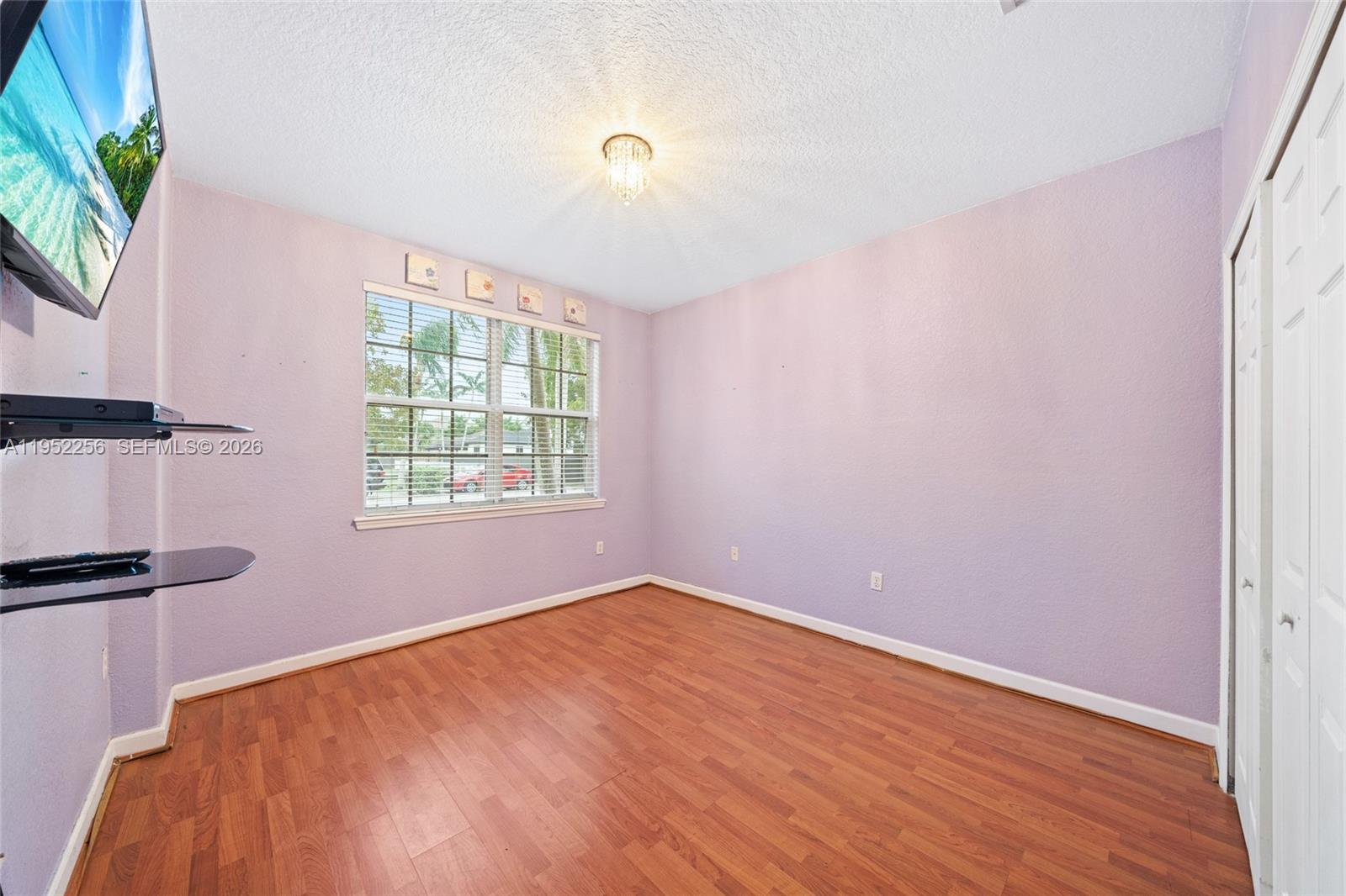 5902 SW 166th Ct Miami, FL 33193