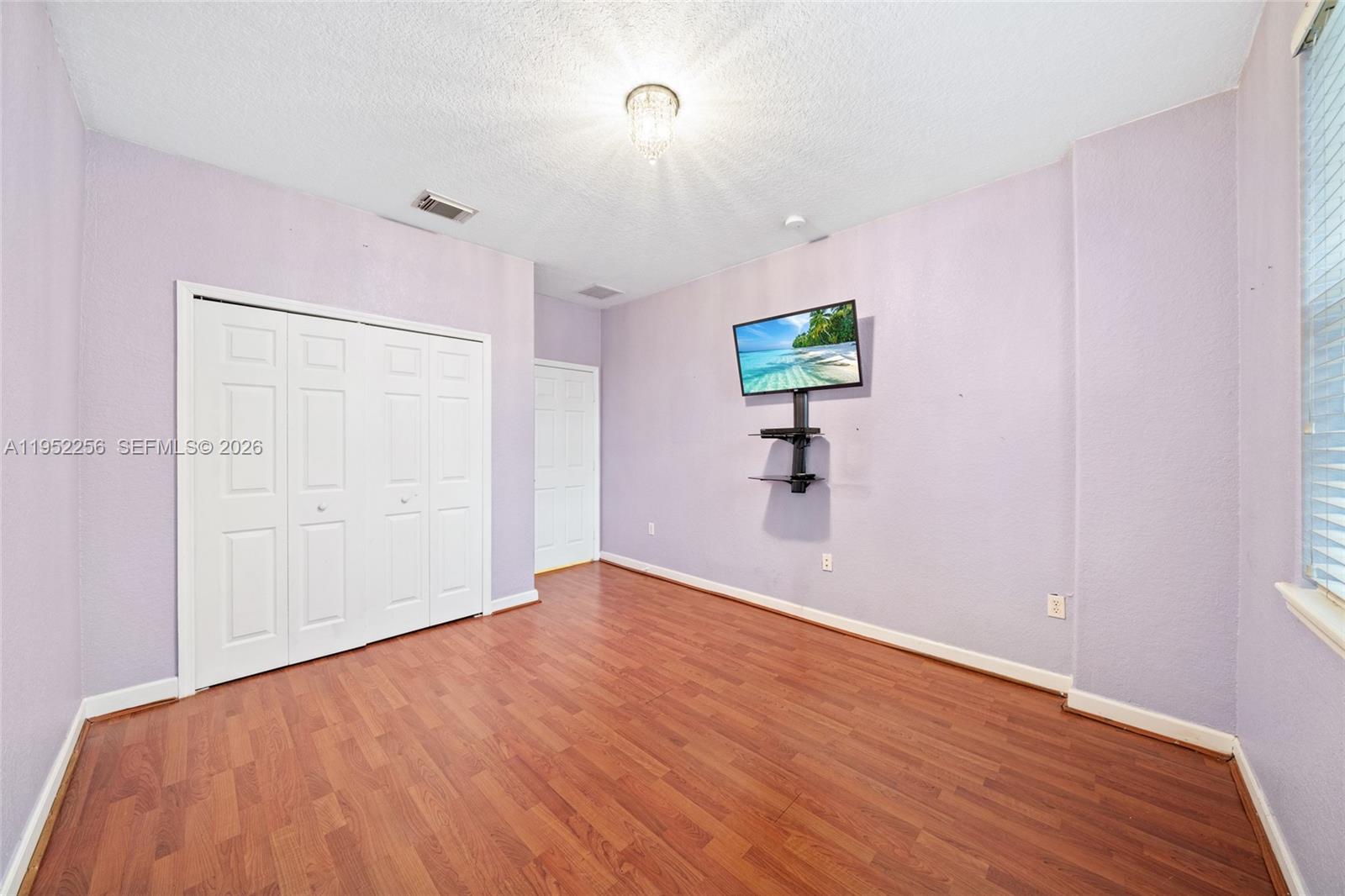 5902 SW 166th Ct Miami, FL 33193