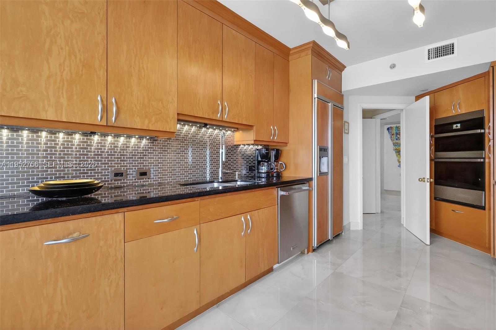 4000 Island Blvd #2602 Aventura, FL 33160