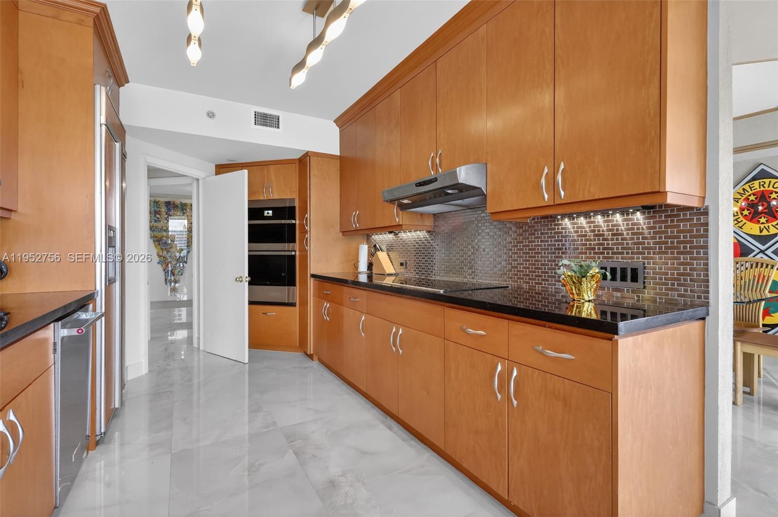 4000 Island Blvd #2602 Aventura, FL 33160