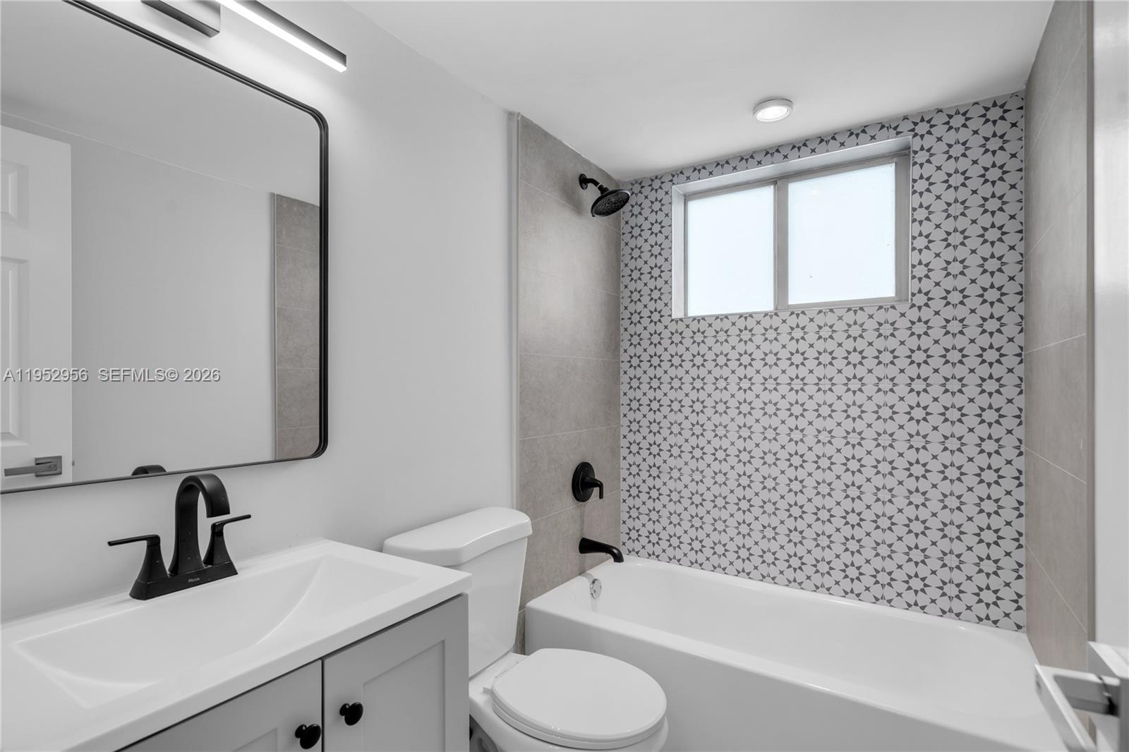 560 NE 63rd St Miami, FL 33138