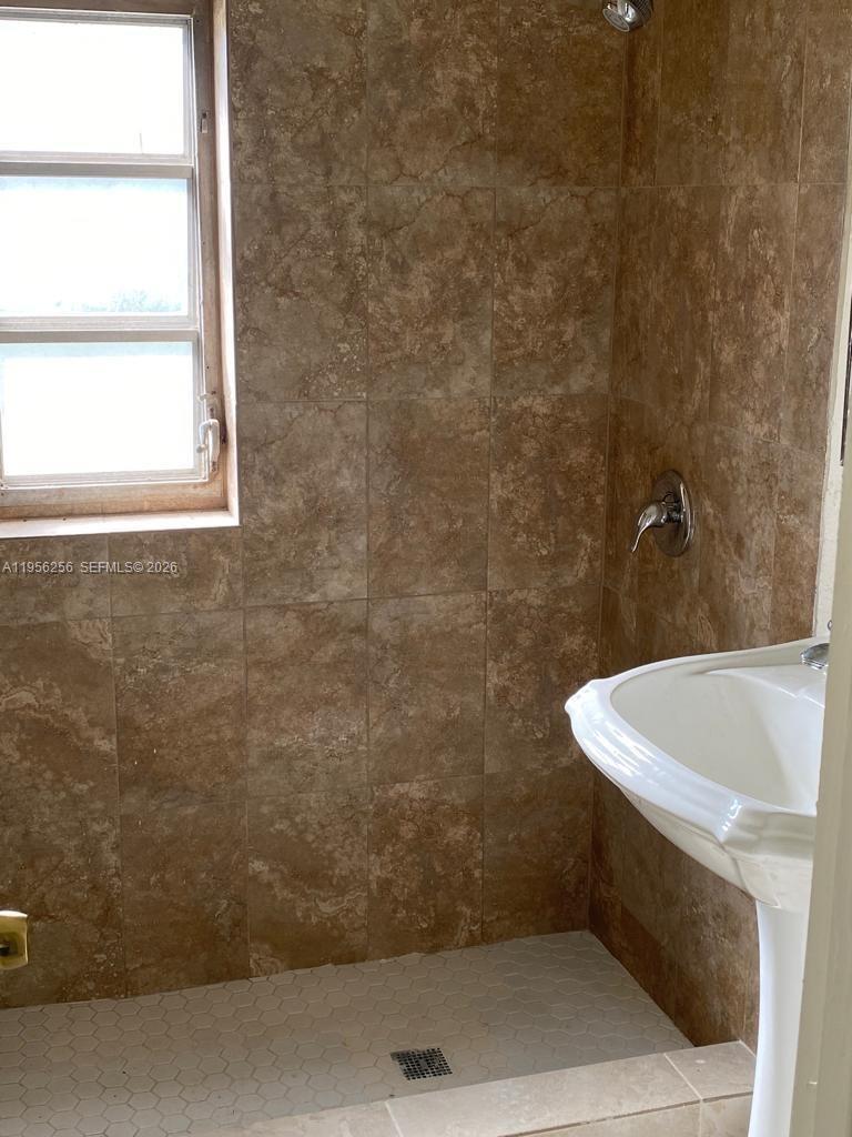 14680 Tyler St Miami, FL 33176