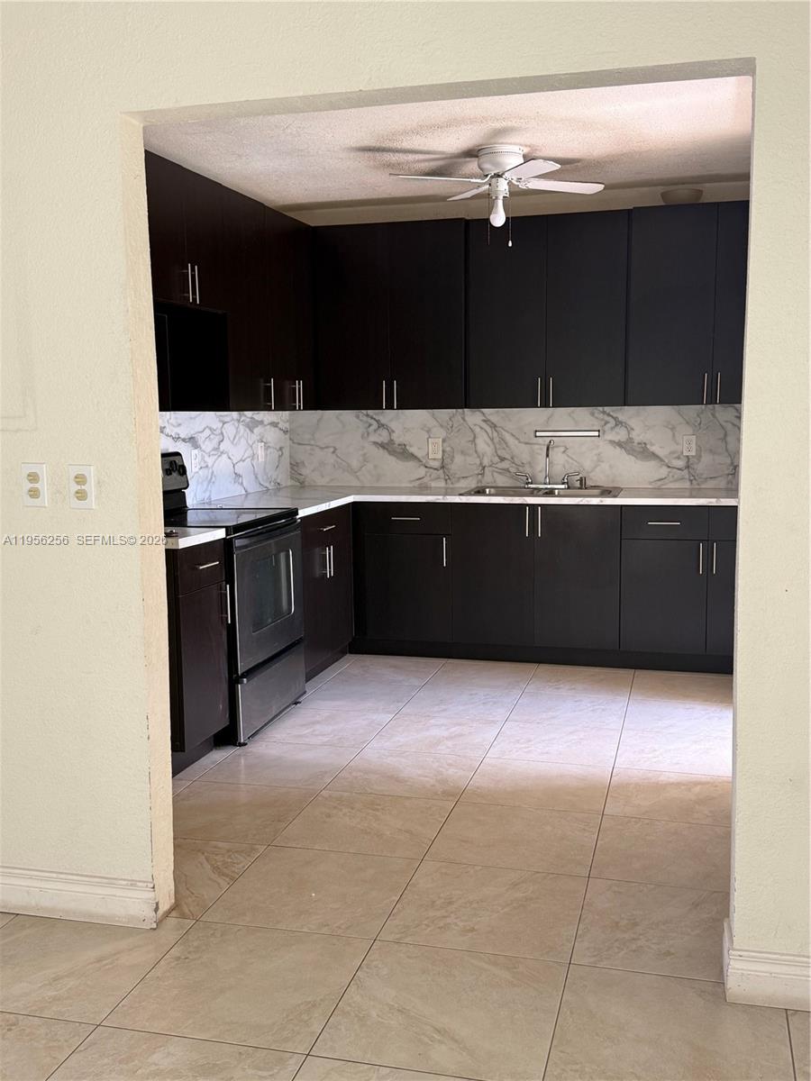 14680 Tyler St Miami, FL 33176