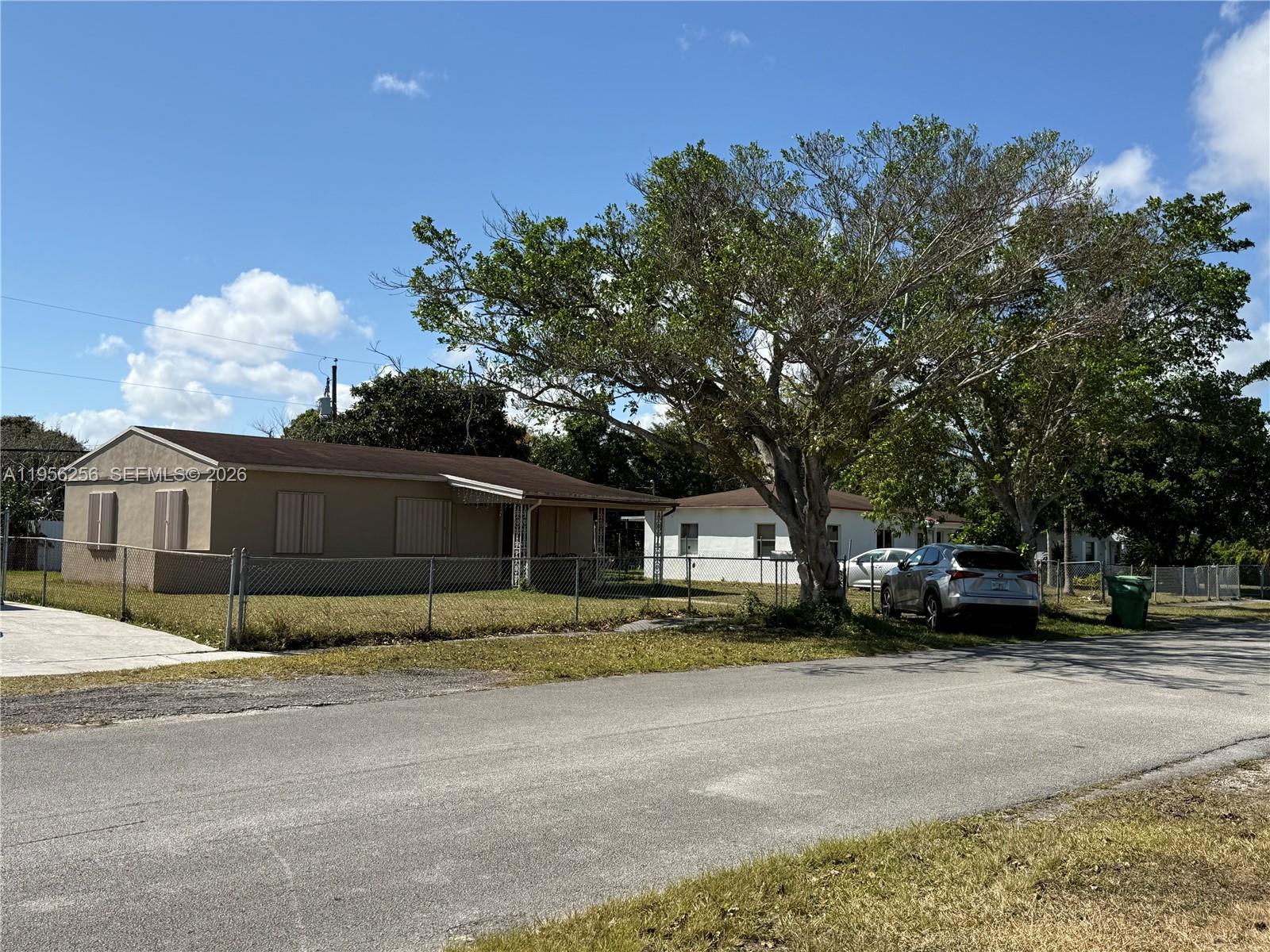 14680 Tyler St Miami, FL 33176