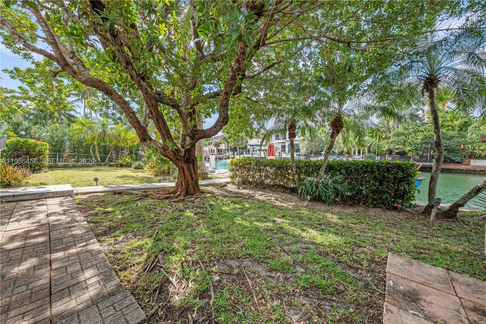 405 Bontona Ave Fort Lauderdale, FL 33301