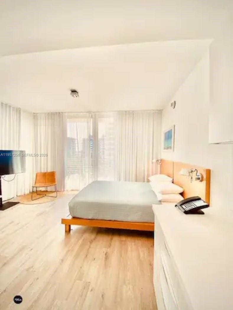 6080 Collins Ave #PH09 Miami Beach, FL 33140