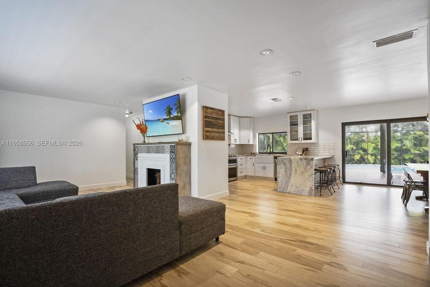 8705 SW 176th St Palmetto Bay, FL 33157