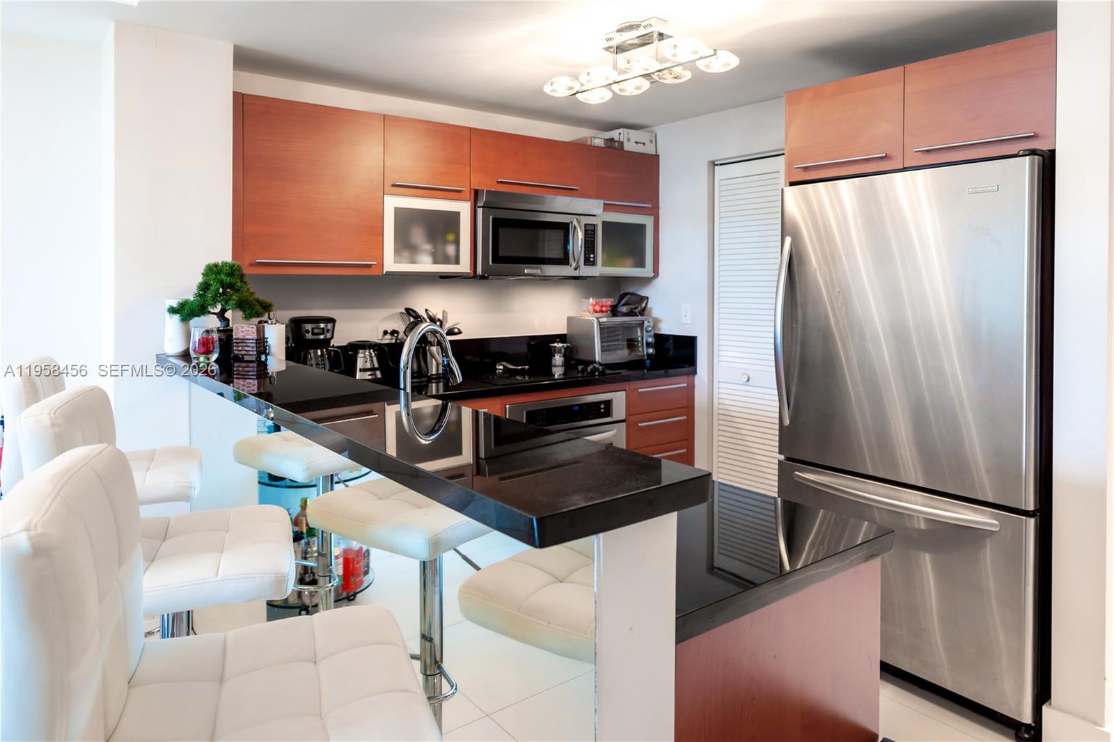 image Vizcayne South6