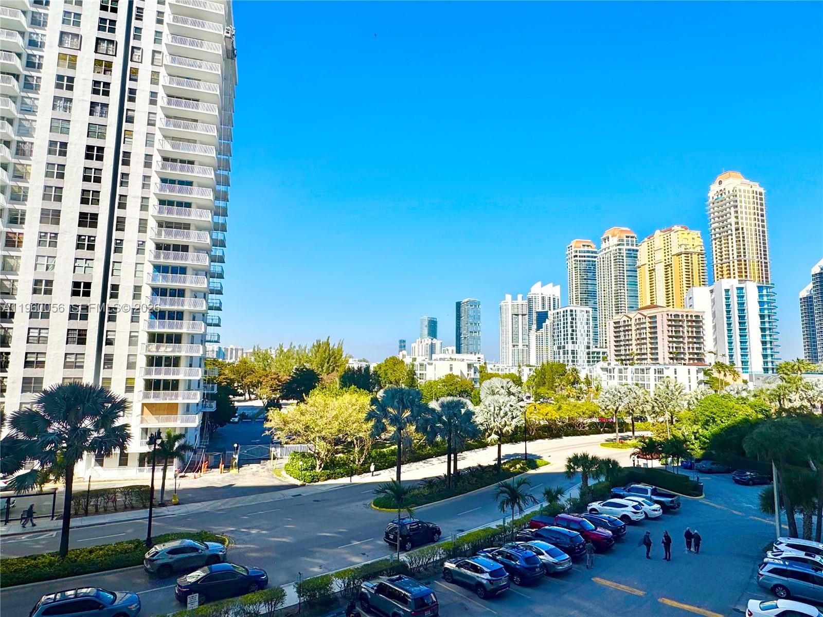 image Winston Towers 30042