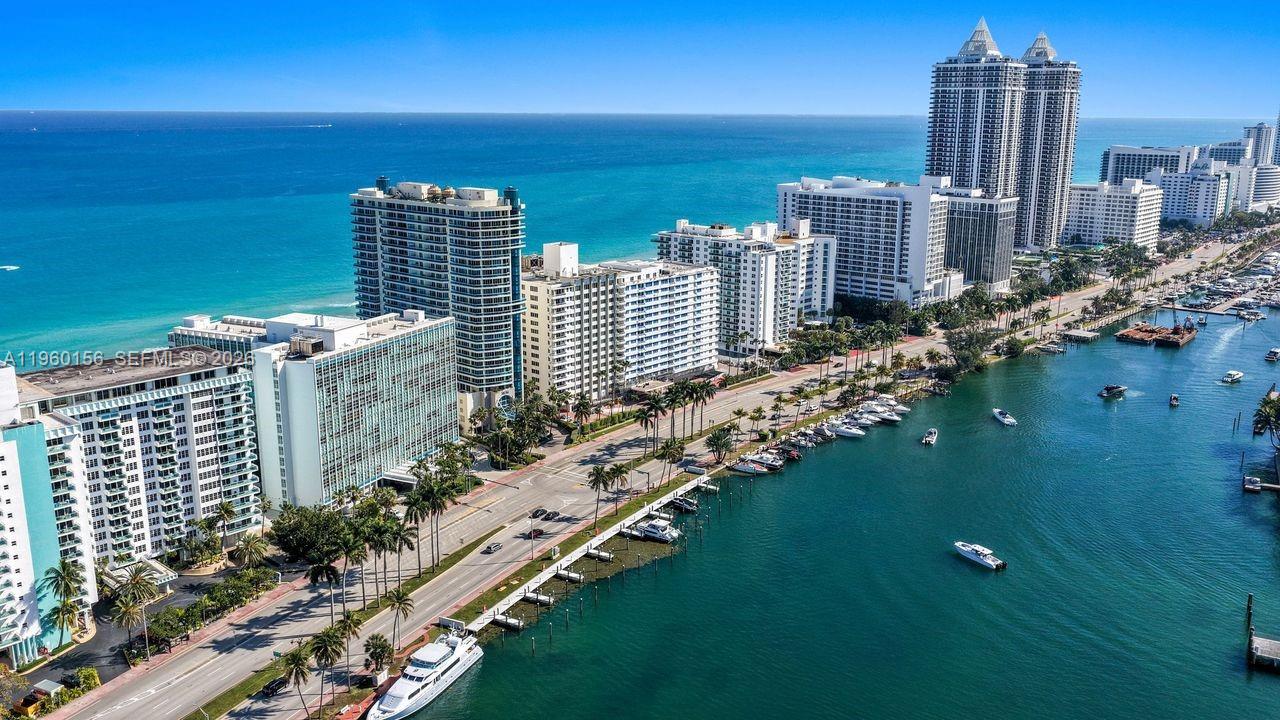 5005 Collins Ave #504