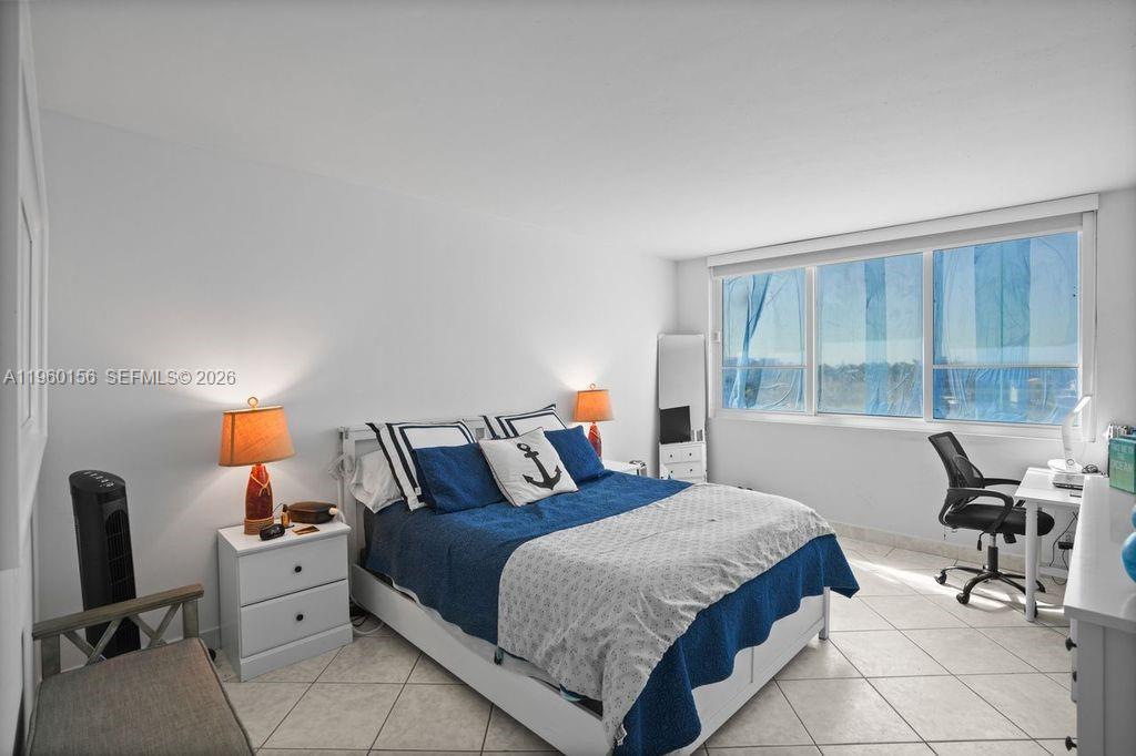 5005 Collins Ave #504 Miami Beach, FL 33140