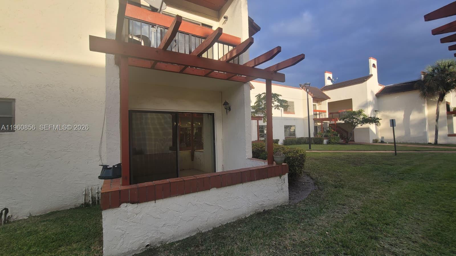 8520 SW 149th Ave #1008 Miami, FL 33193