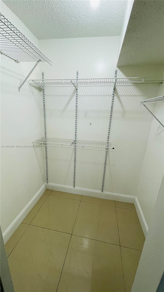 8350 Sands Pt Blvd #E204 Tamarac, FL 33321