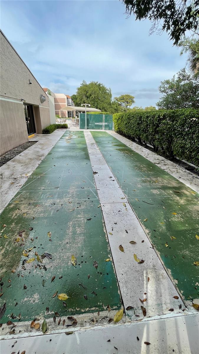 8350 Sands Pt Blvd #E204 Tamarac, FL 33321