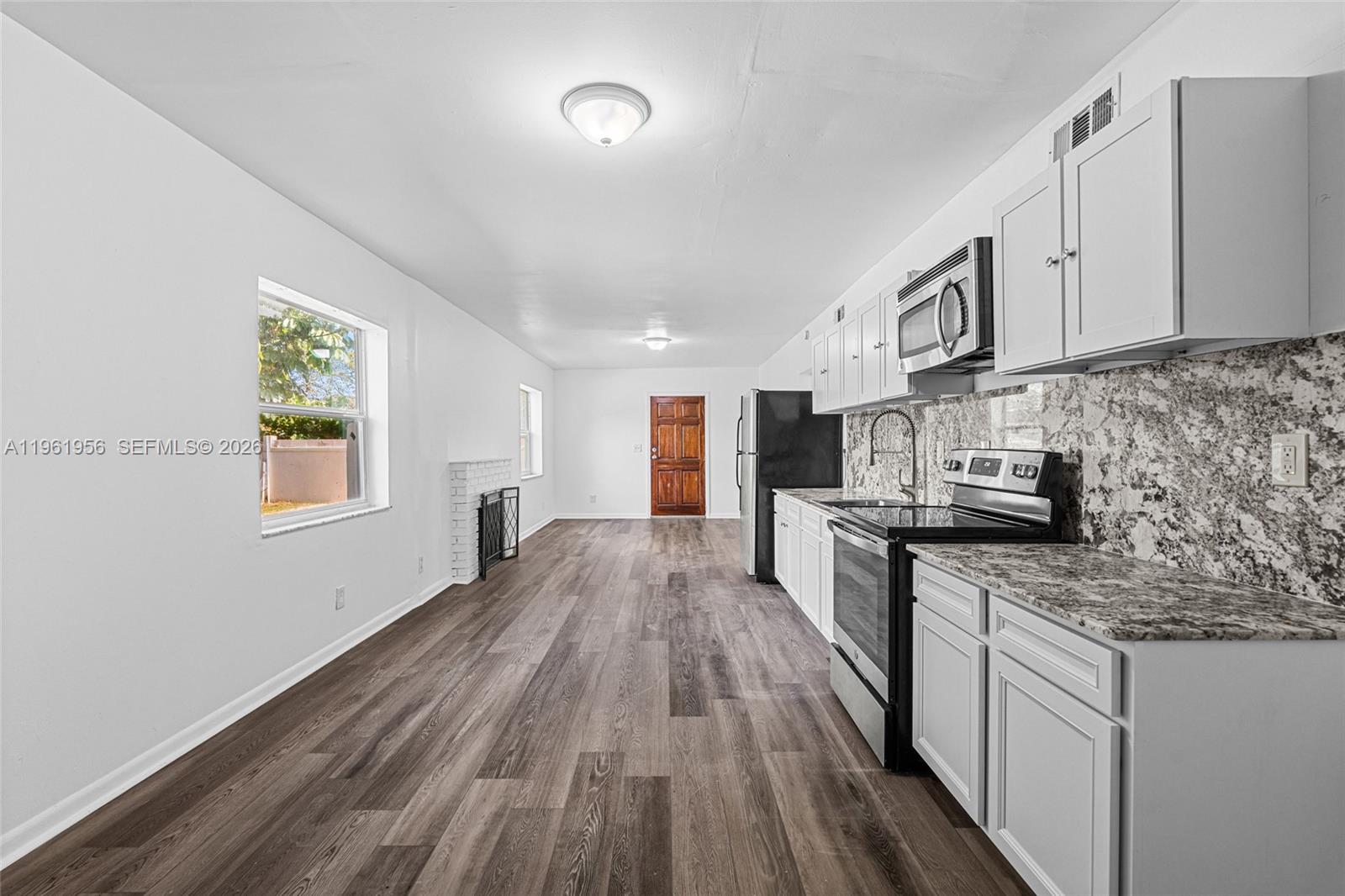 201 S Biscayne Riv Dr Miami, FL 33169