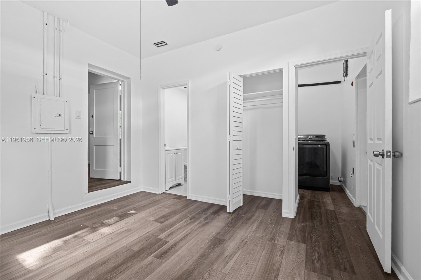 201 S Biscayne Riv Dr Miami, FL 33169