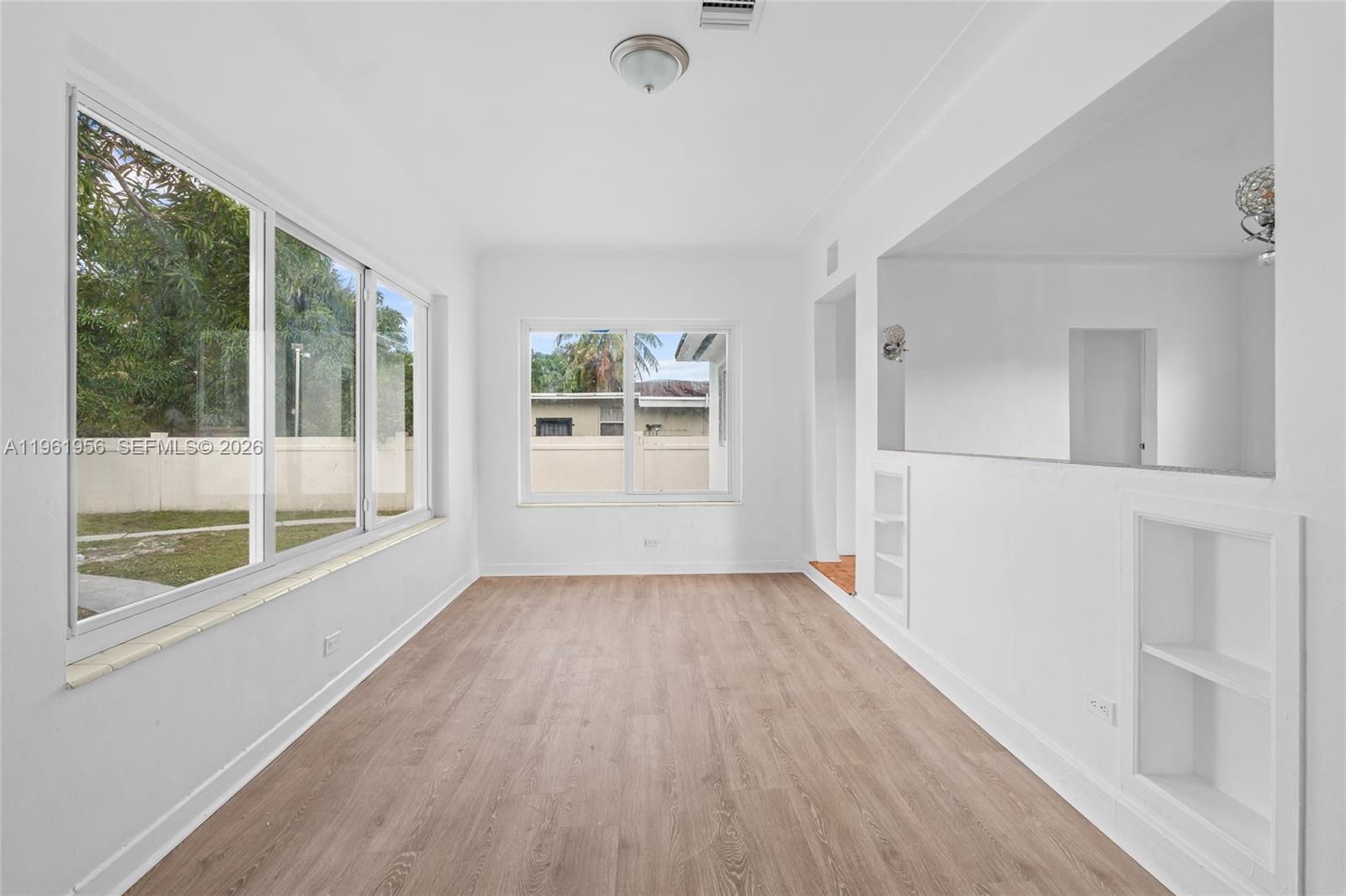 201 S Biscayne Riv Dr Miami, FL 33169