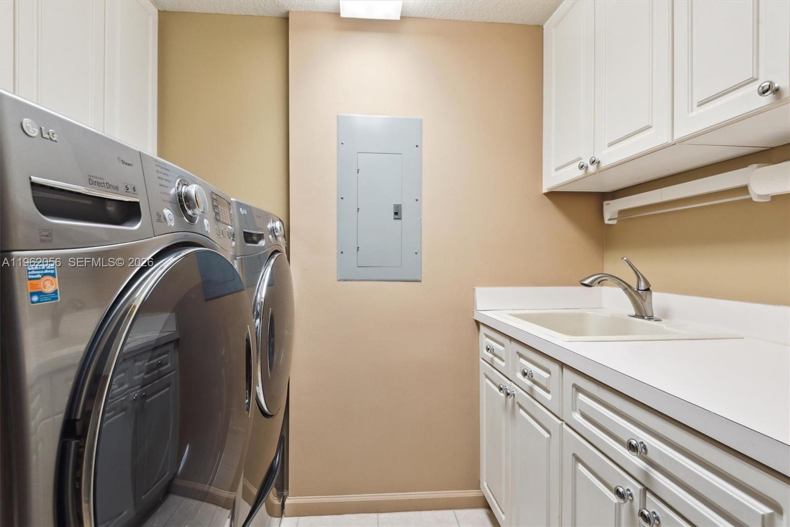 Undisclosed Address Hollywood, FL 33019