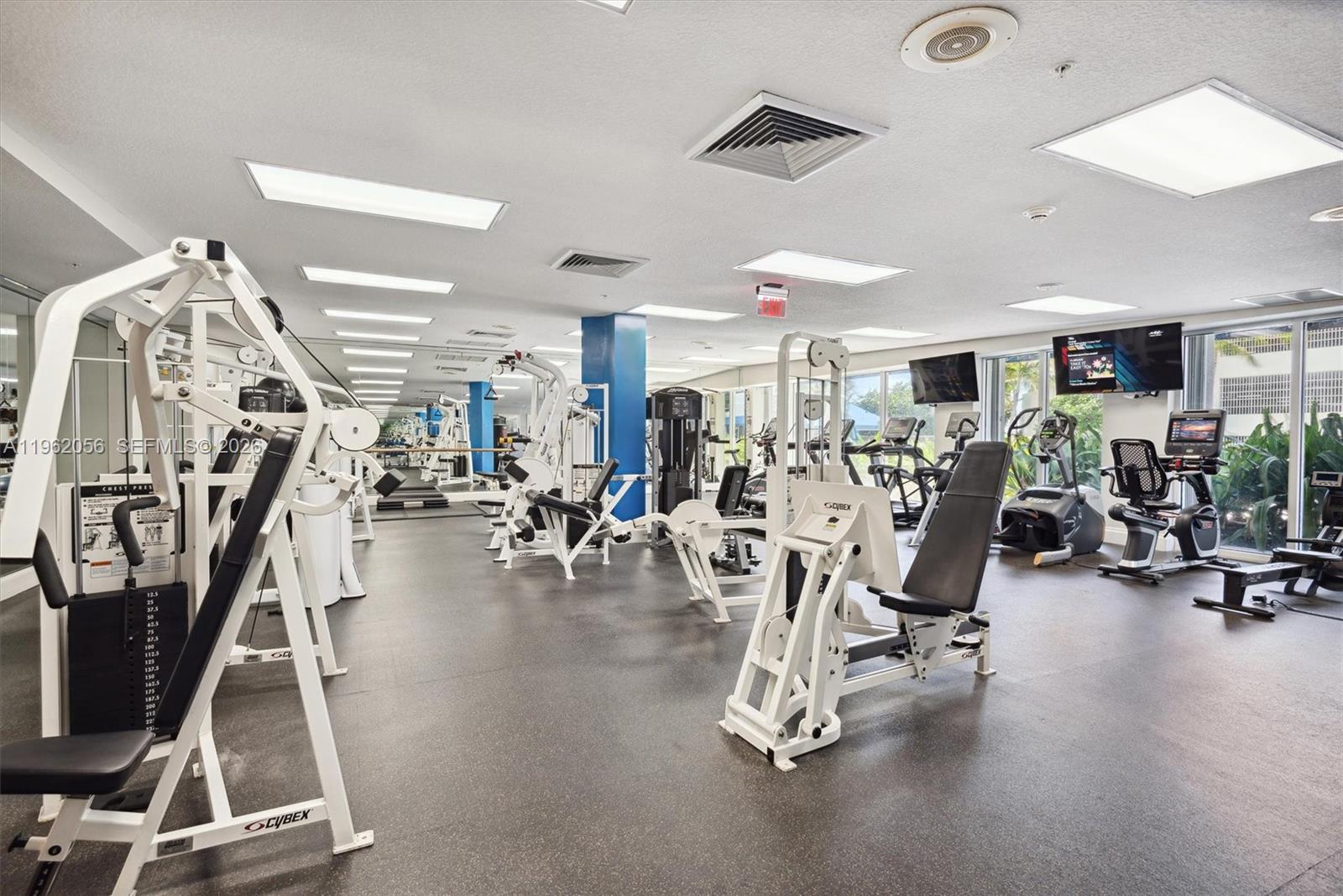 Undisclosed Address Hollywood, FL 33019