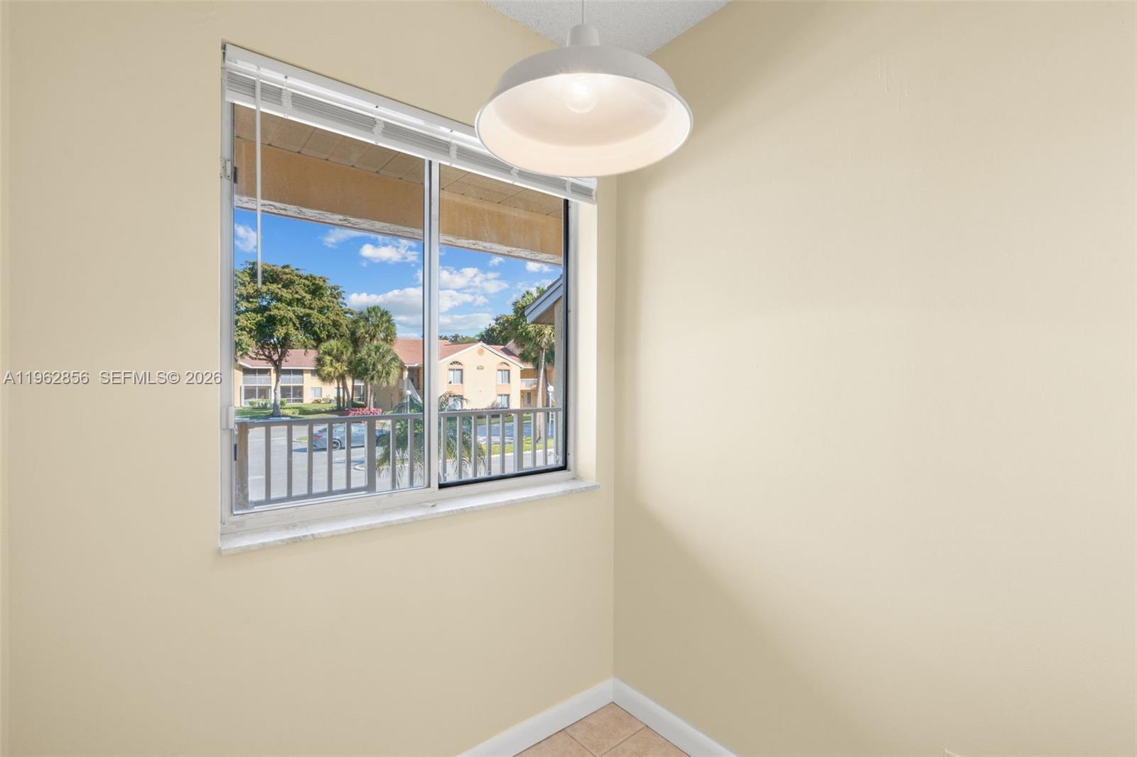1208 Coral Clb Dr #1208 Coral Springs, FL 33071