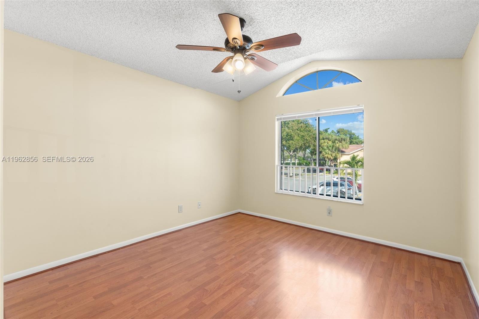 1208 Coral Clb Dr #1208 Coral Springs, FL 33071